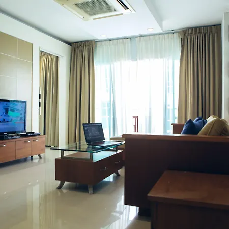 โรงแรม รอยัลบีชวิว
