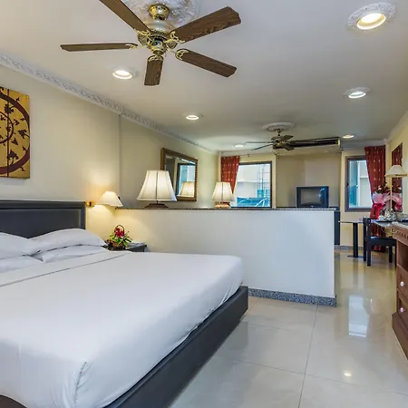 The Ambiance Hotel 3*