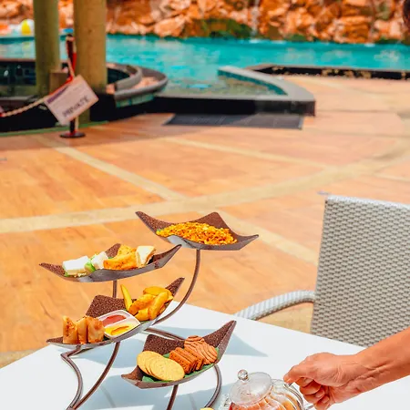 Hotel Centara Nova 4*