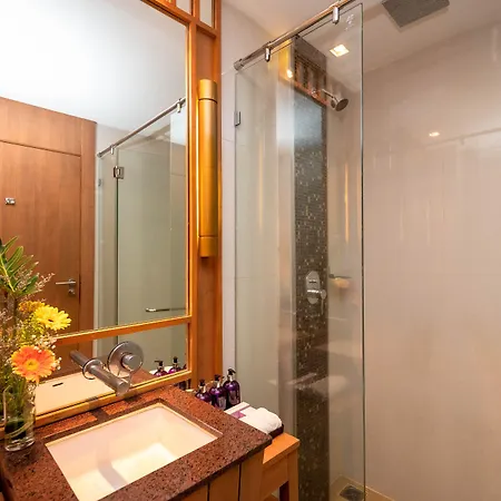 Centara Nova 4*