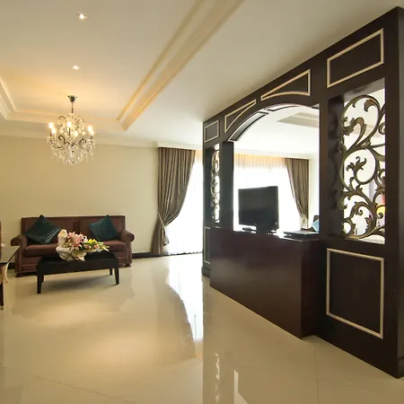 แอลเค รอยอล วิง โรงแรม 3*