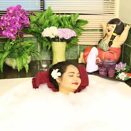 Mike Garden - Sha Extar Hotel Pattaya