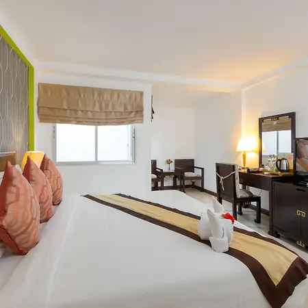 The Golden Boutique And Pattaya
