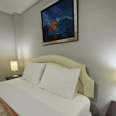Guest house Robin's Nest & Restaurant Pattaya