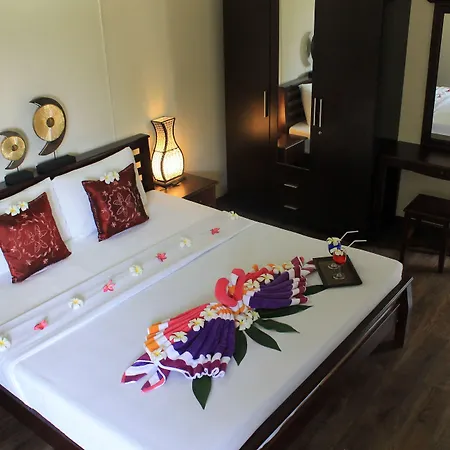 Hillside Hotel 3*