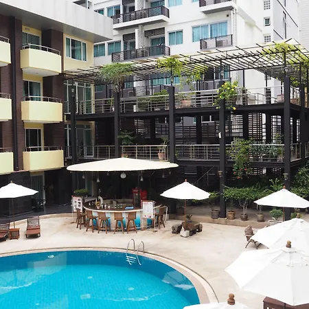 บารอน บีช 4*