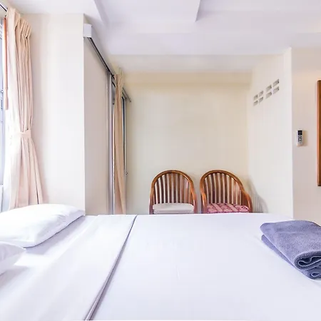 18 Coins Budget Hotel
