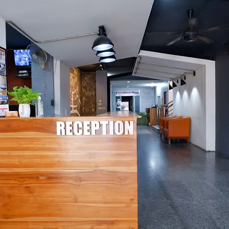 Hotel 18 Coins Budget 2*