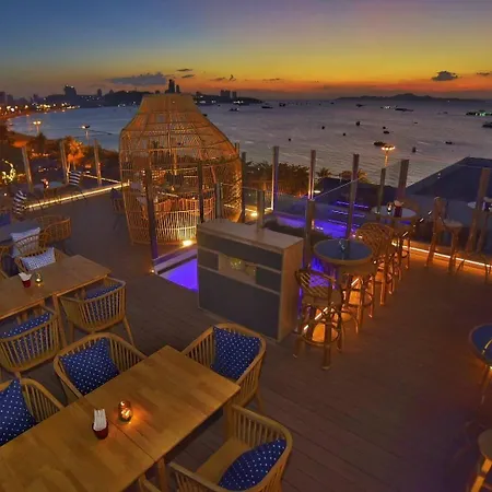 พัทยาซีวิว - Sha Extra โรงแรม 4*