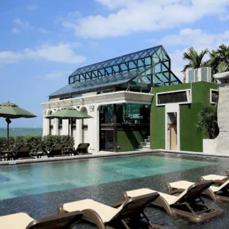 Modus Beachfront 5*