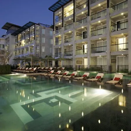 Modus Beachfront รีสอร์ท 5*