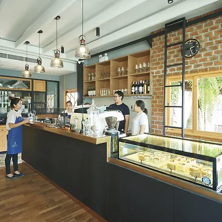 โรงแรม Manhattan - Sha Extra Pattaya