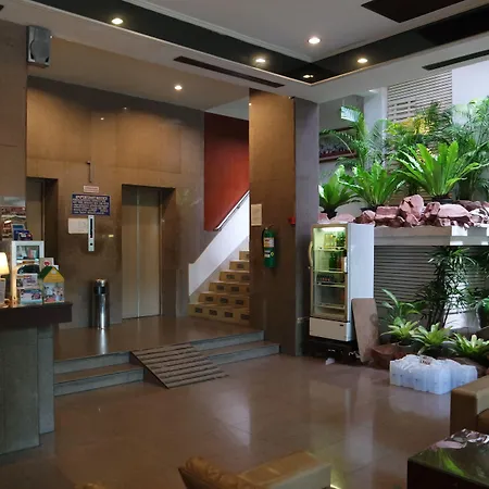 แกรนด์ โรงแรม