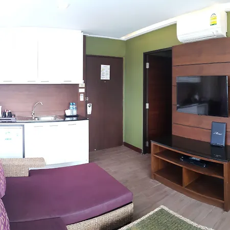 The One Bay Breeze 3*