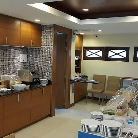 The One Bay Breeze Hotel
