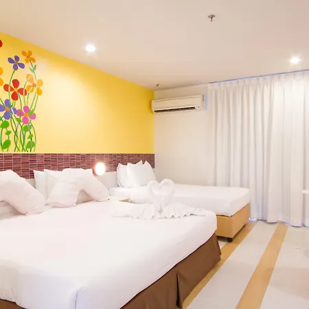 โรงแรมแกรนด์ เบลลา 4*