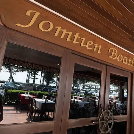 Hotel Jomtien Boathouse 3*