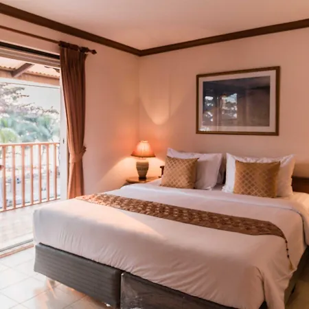 Jomtien Boathouse Hotel 3*