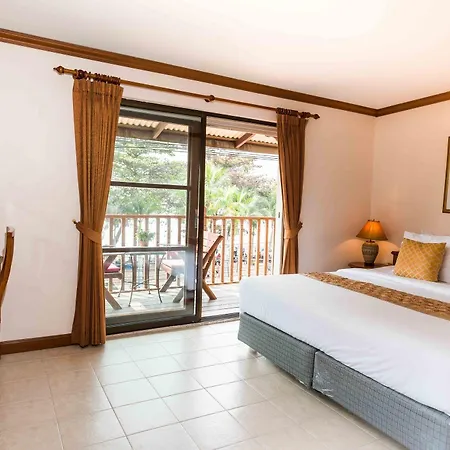 Jomtien Boathouse Hotel 3*