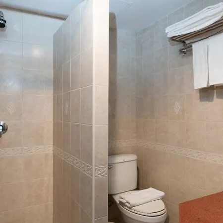 Hotel Jomtien Boathouse 3*