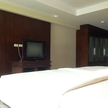 August โรงแรม Pattaya