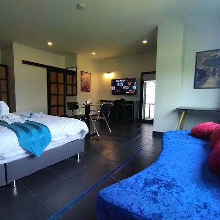 โรงแรม The Venue - Sha Extra