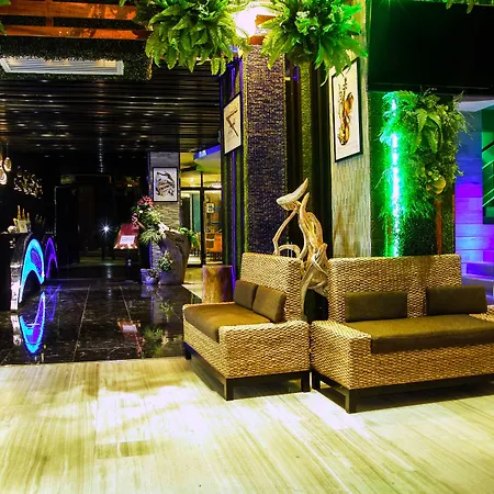 Oyo 143 Dday Resotel Hotel Pattaya