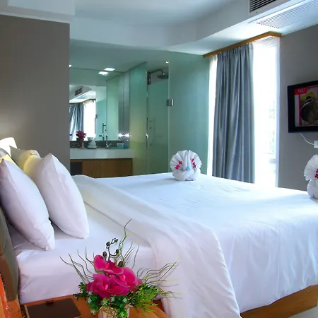 Hotel Oyo 143 Dday Resotel