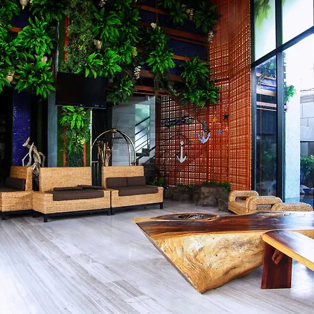 Oyo 143 Dday Resotel 4*