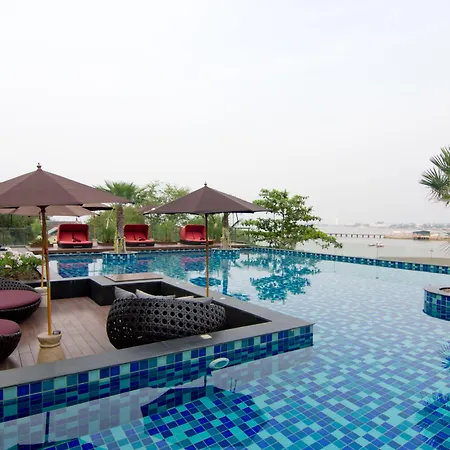 Way Hotel