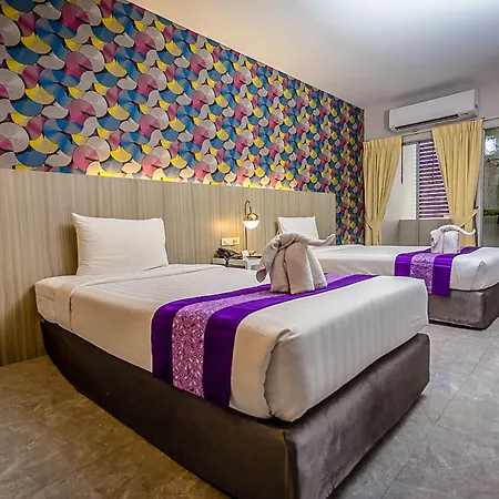 Embryo Hotel 4*