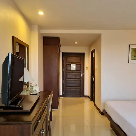 นริส อาร์ท โฮเทล โรงแรม Pattaya