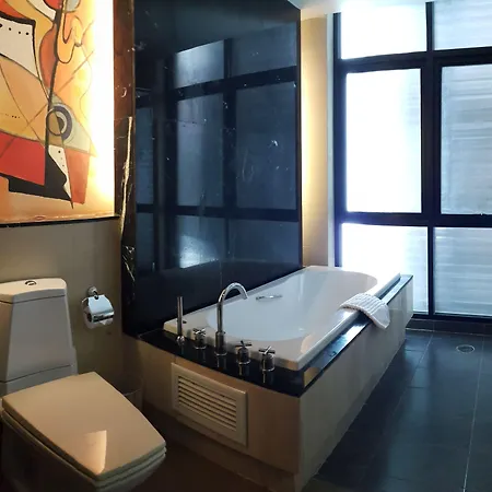 โรงแรม Long Garden & Pavilions