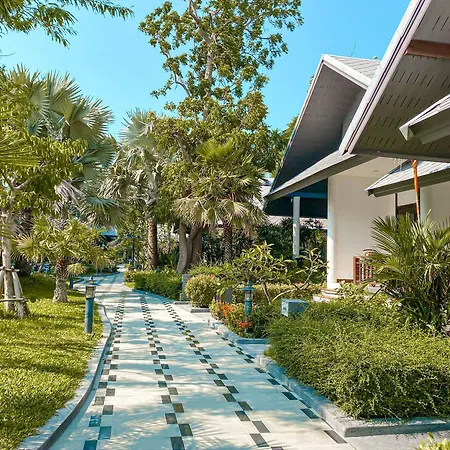 โรงแรม Long Garden & Pavilions 5*