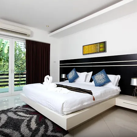 Hidden Palm Pool Pattaya