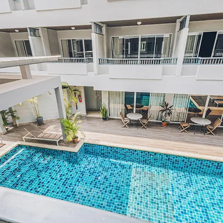 ชาโตว์เดลบูทีคเรสซิเดนท์ 3* Pattaya