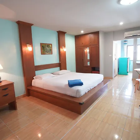Green Beach Pattaya โรงแรม