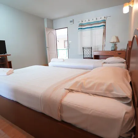 Green Beach Pattaya โรงแรม 2*