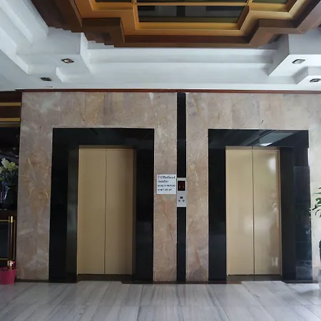 Hotel Welcome Plaza 3*