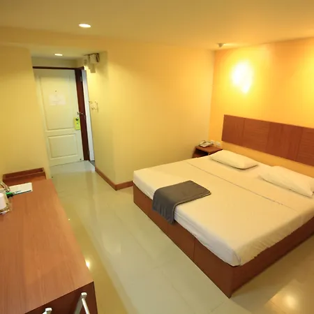 Twin Palms Pattaya, Sha Extra Certified โรงแรม Pattaya