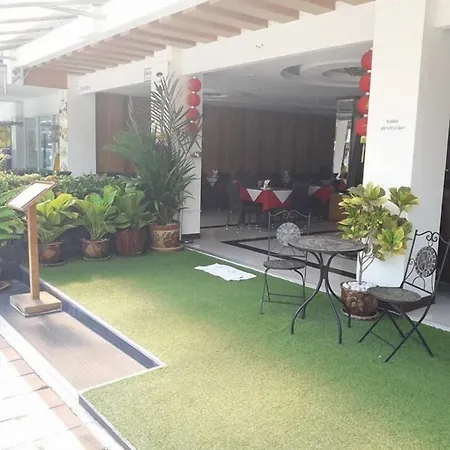 Aya Place Hotel 2*