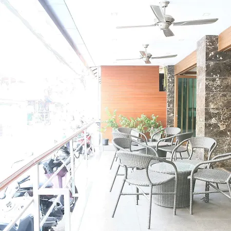 โรงแรม Honey