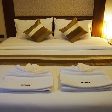 โรงแรม Honey