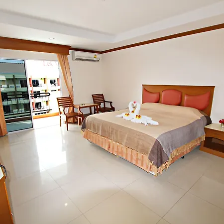 Lek Hotel 3*