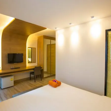 P72 โรงแรม 2*