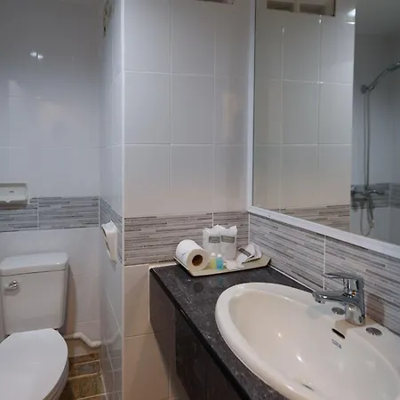 โรงแรม P72 2*