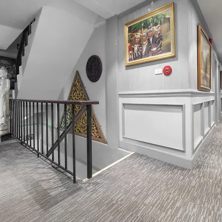 Access Hotel