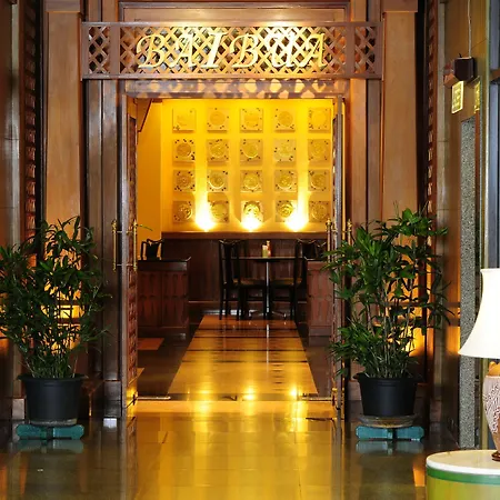 โกลเด้นบีชโฮเทล พัทยา โรงแรม Pattaya