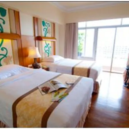 โกลเด้นบีชโฮเทล พัทยา 4* Pattaya