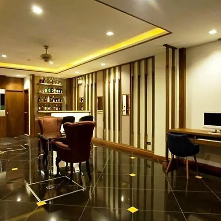 Hotel H.boutique 3*
